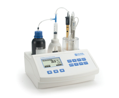 Минититратор для измерения титруемой кислотности и рН в молочных продуктах HI84529-02